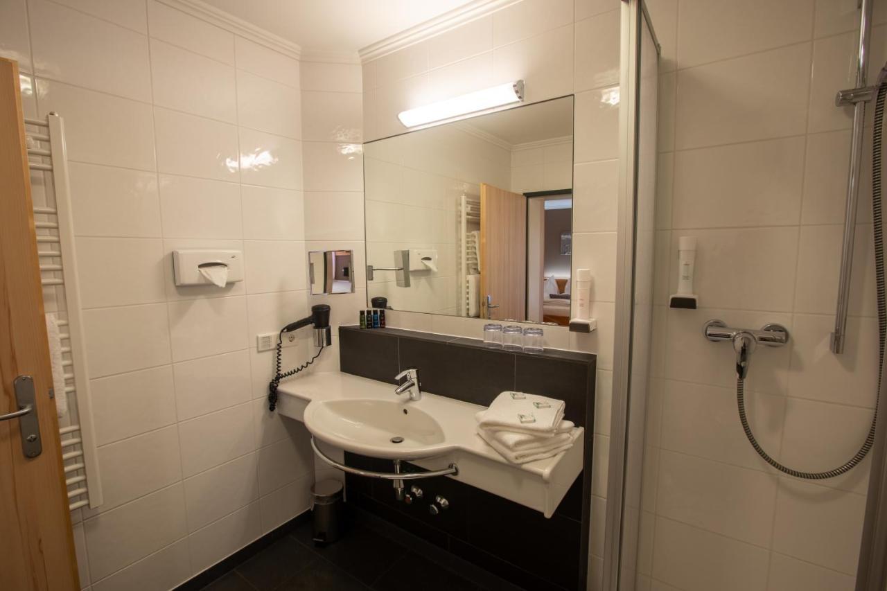 Double Room,1765310748:JPEG
