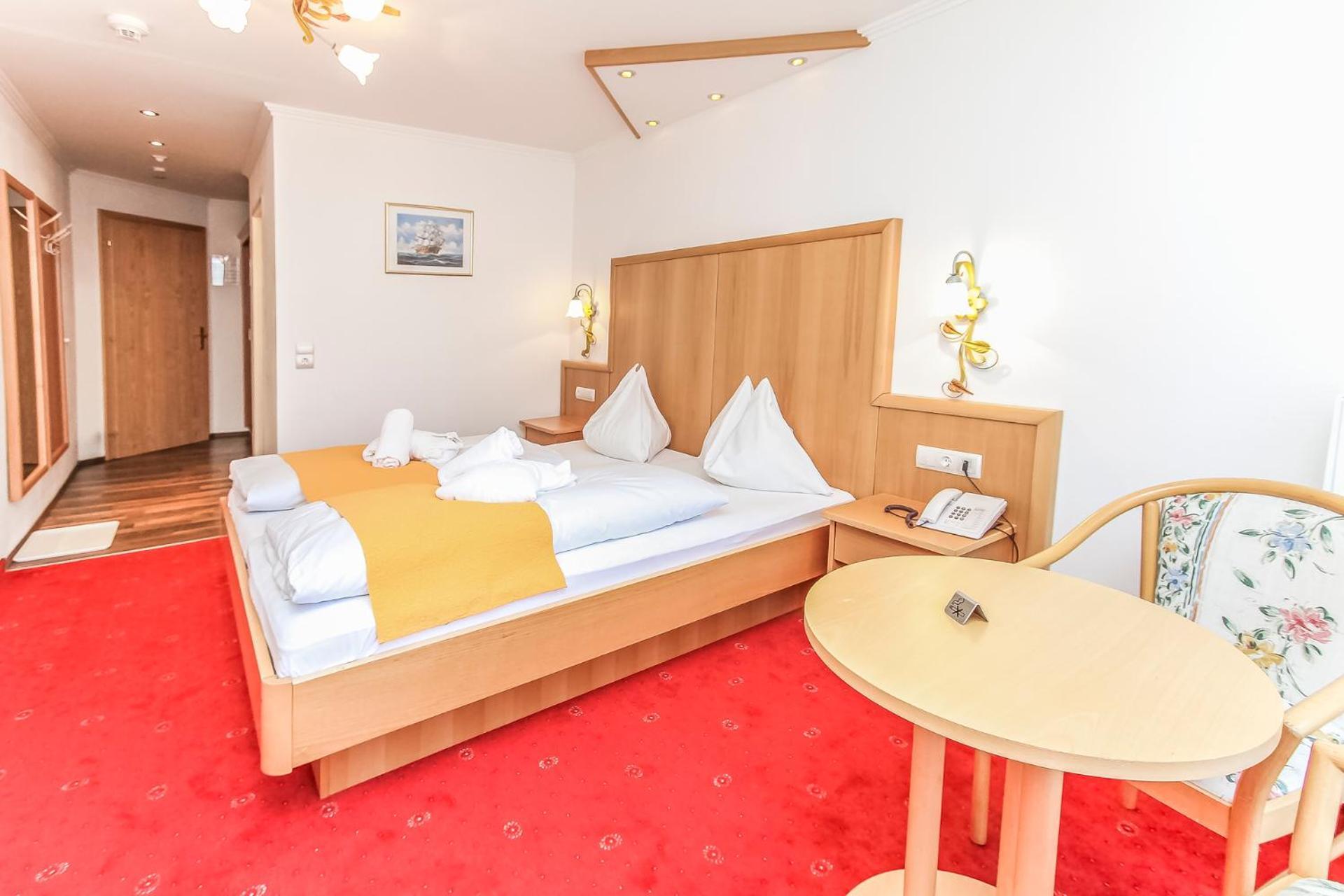 Double Room,1680582285:JPEG