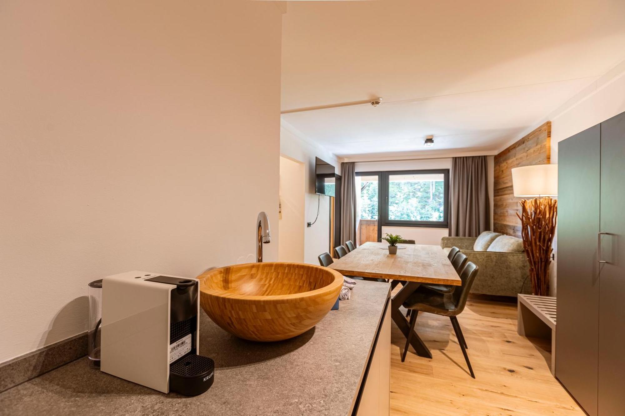 Three-Bedroom Suite,1583275868:JPEG