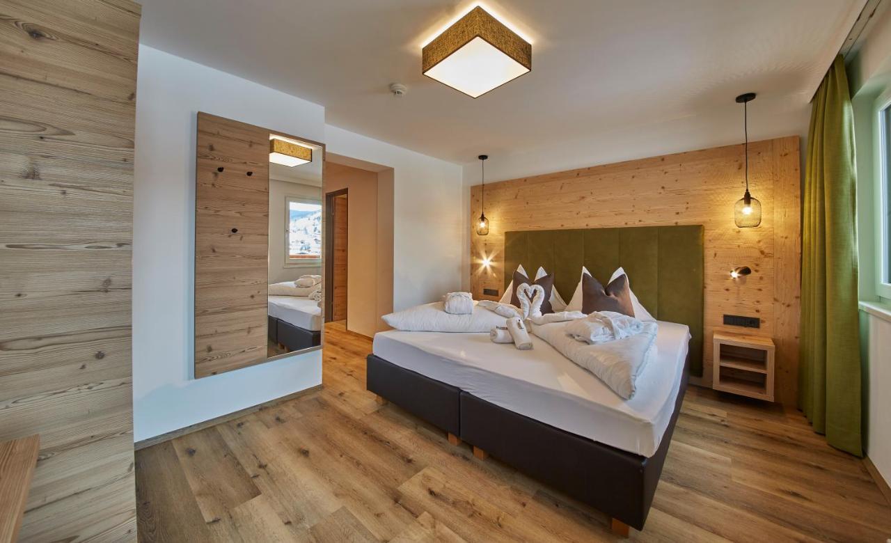 Two-Bedroom Suite,957390373:JPEG